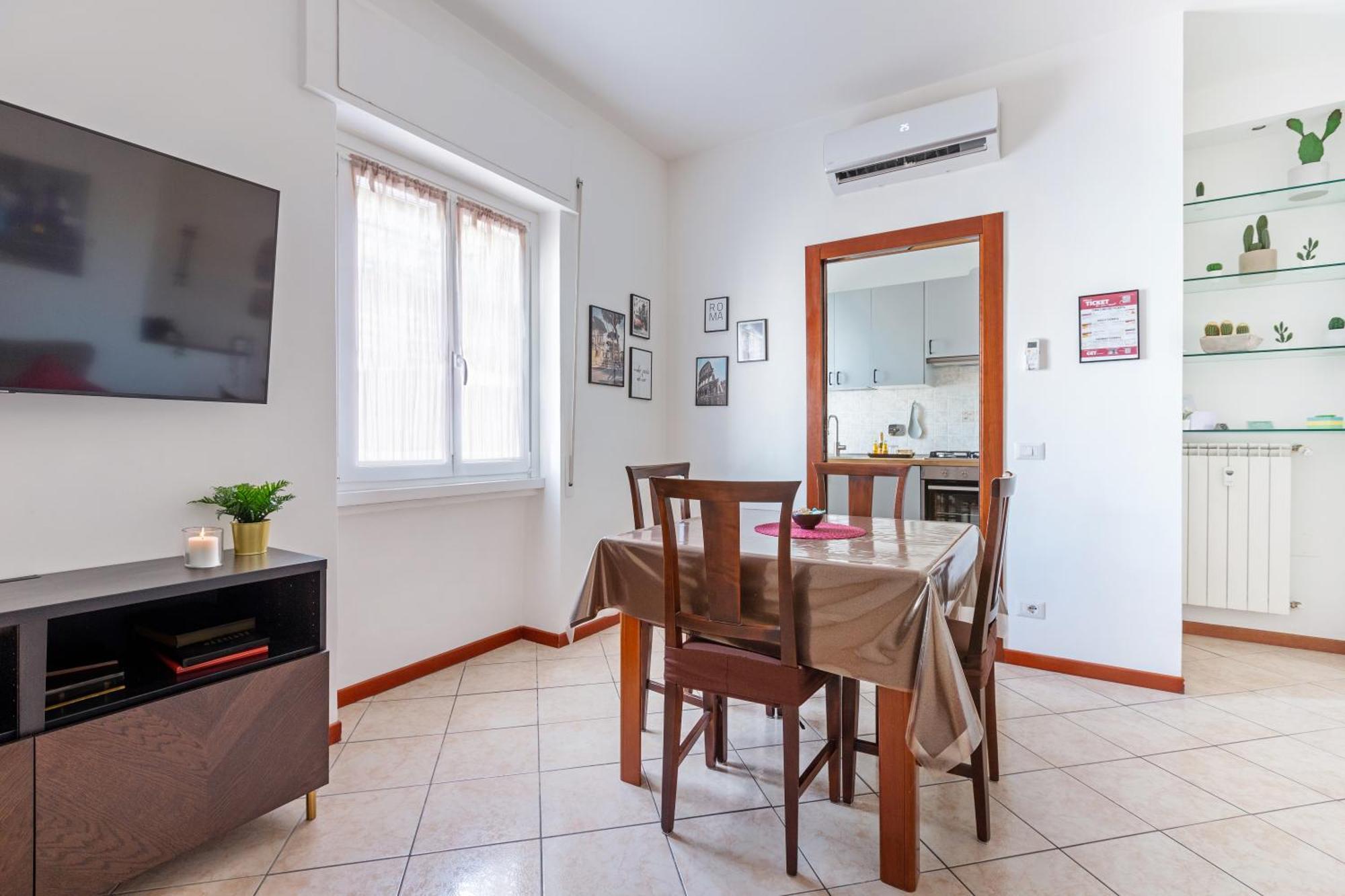 Stylish & Cozy - 5 Star Location- Balcony - View Casa vacanze